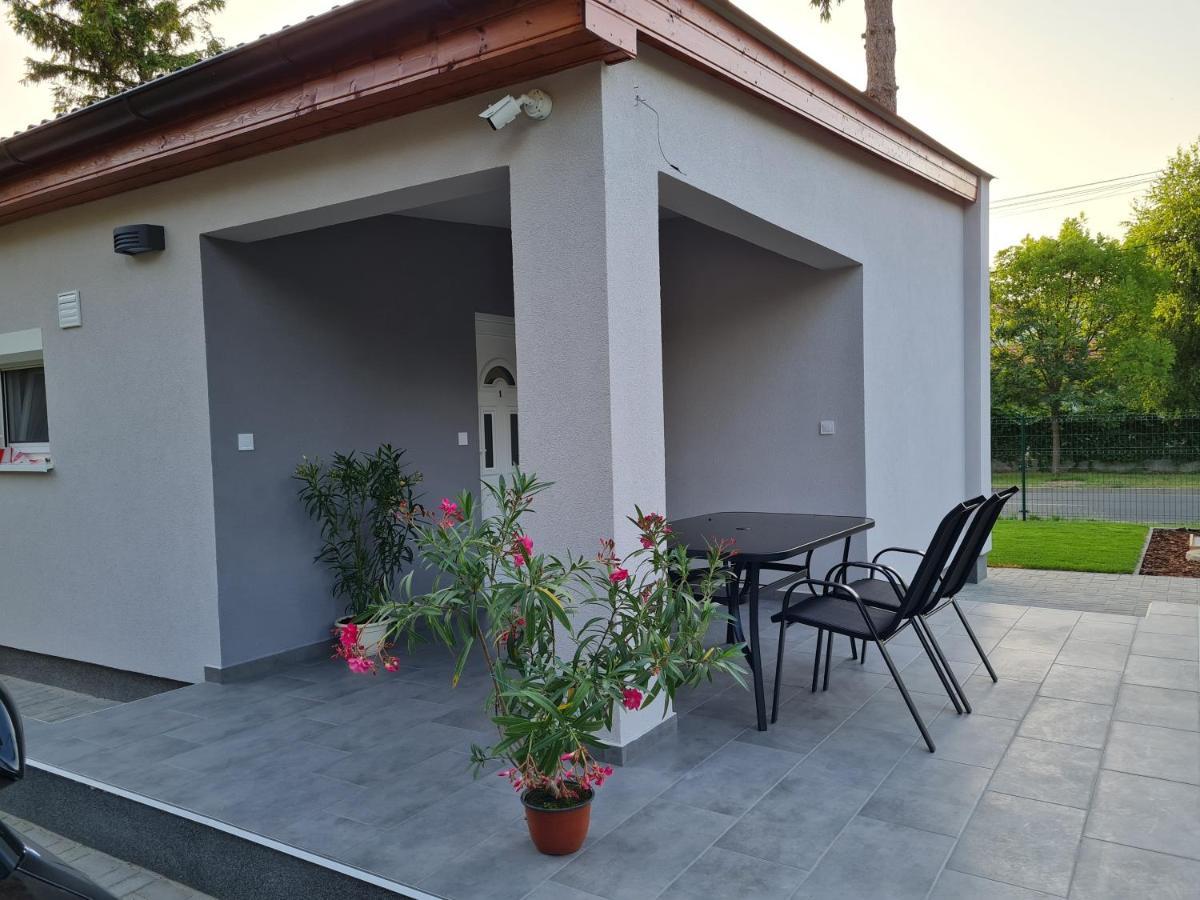 Siofok Sophia Apartman Exteriör bild